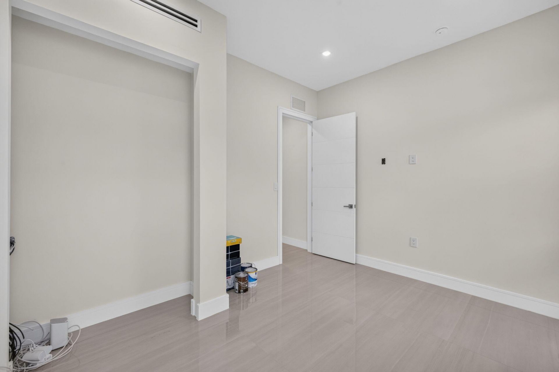 704 SW 9th Street, Fort Lauderdale, FL 33315 Photo