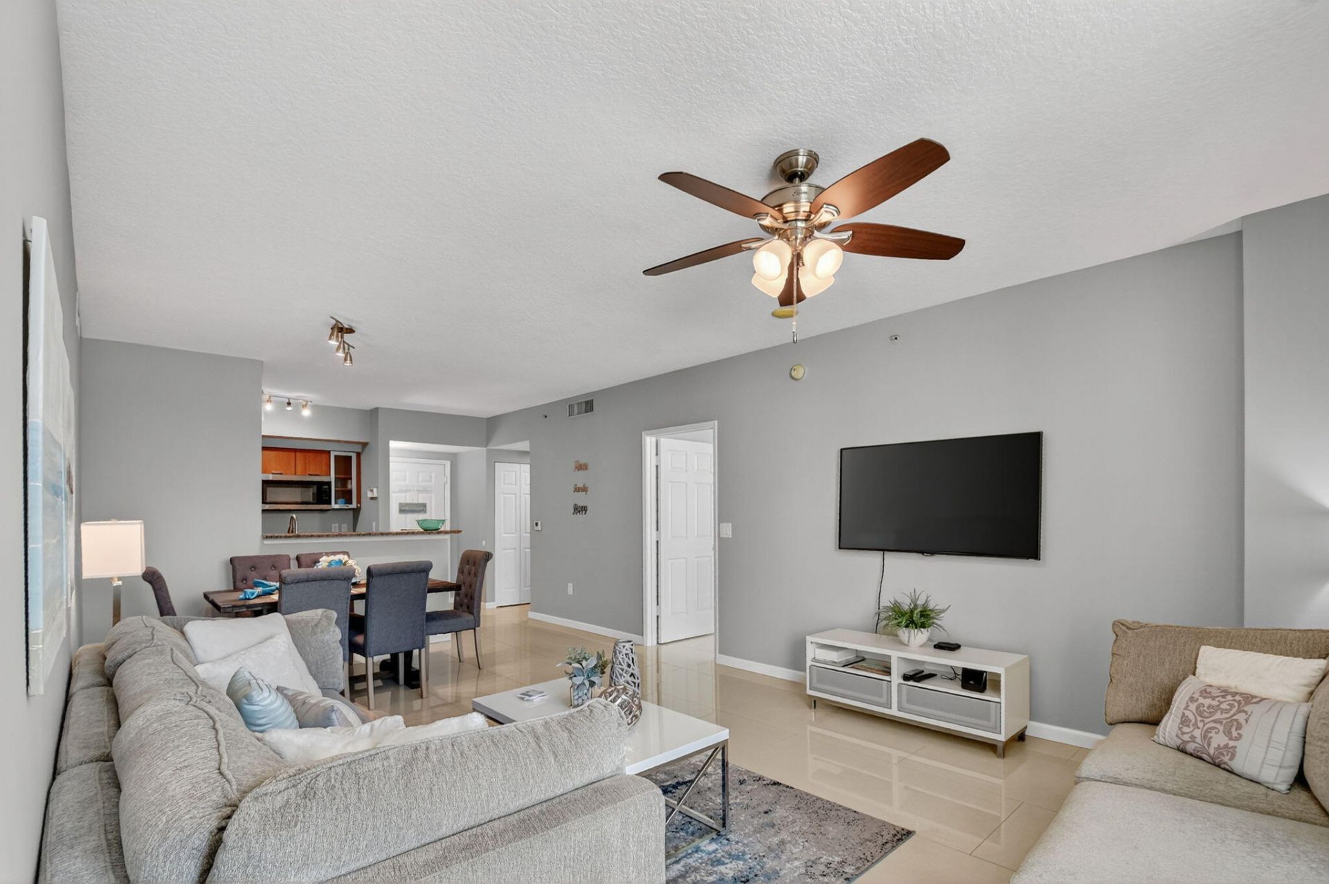 625 Casa Loma Boulevard, Unit 306, Boynton Beach, FL 33435 Photo