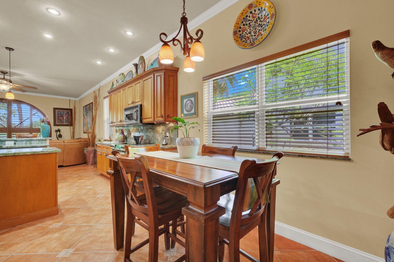718 NW 177th Avenue, Pembroke Pines, FL 33029 Photo