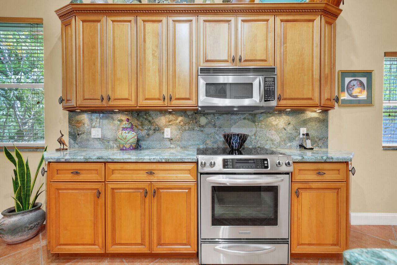 718 NW 177th Avenue, Pembroke Pines, FL 33029 Photo