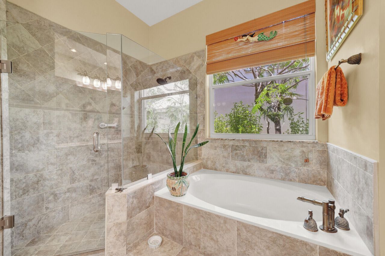 718 NW 177th Avenue, Pembroke Pines, FL 33029 Photo