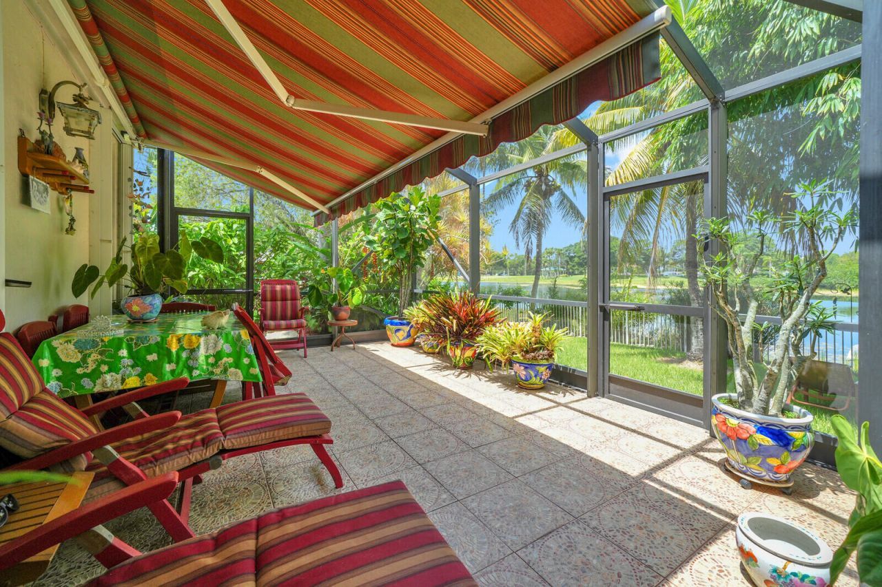 718 NW 177th Avenue, Pembroke Pines, FL 33029 Photo