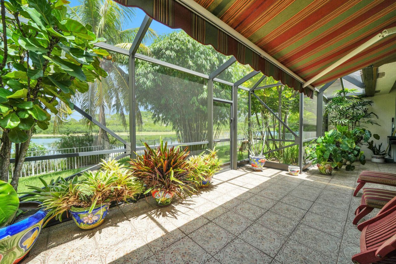 718 NW 177th Avenue, Pembroke Pines, FL 33029 Photo