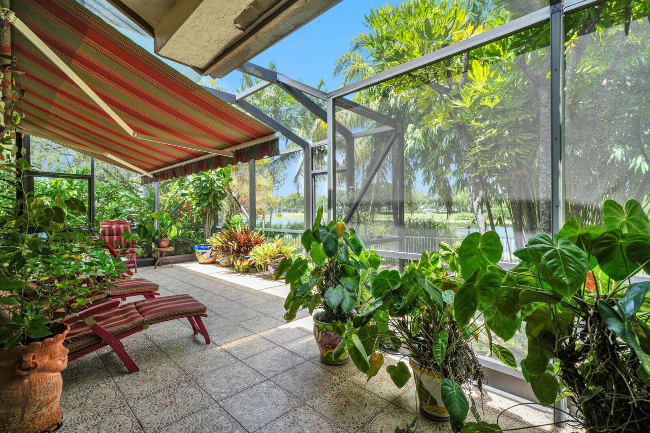718 NW 177th Avenue, Pembroke Pines, FL 33029 Photo
