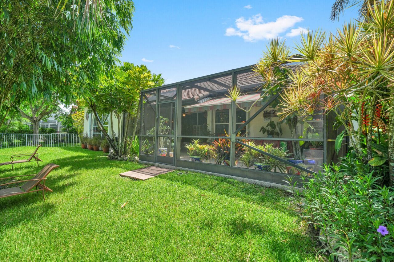 718 NW 177th Avenue, Pembroke Pines, FL 33029 Photo