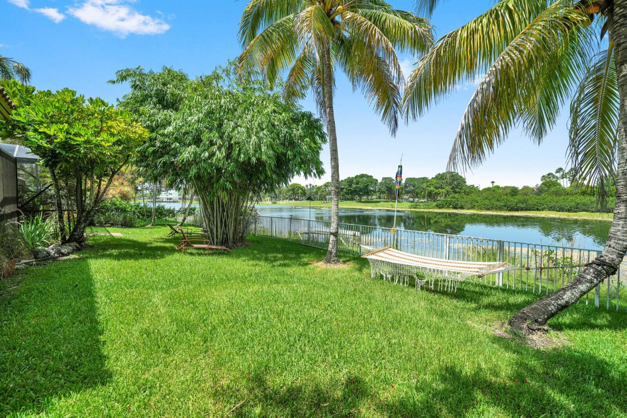 718 NW 177th Avenue, Pembroke Pines, FL 33029 Photo