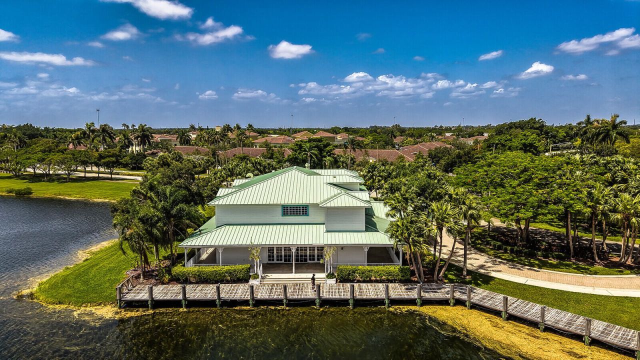 718 NW 177th Avenue, Pembroke Pines, FL 33029 Photo