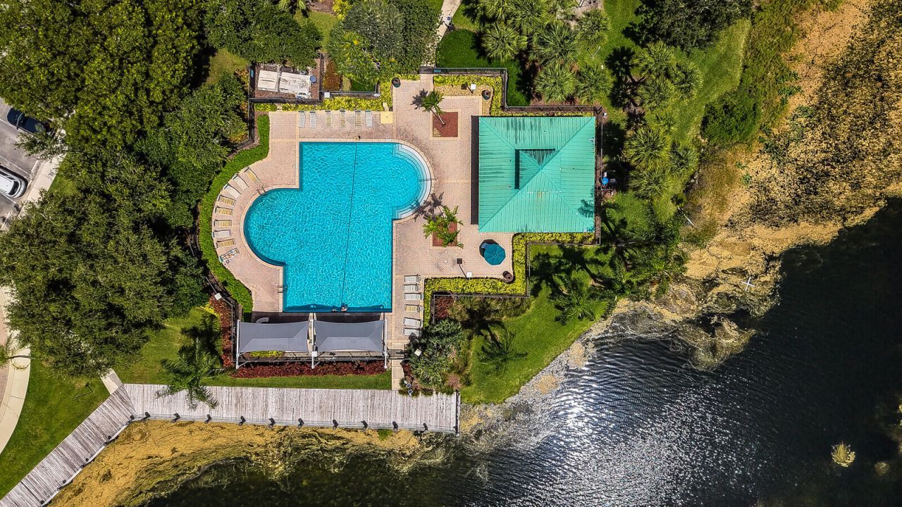 718 NW 177th Avenue, Pembroke Pines, FL 33029 Photo