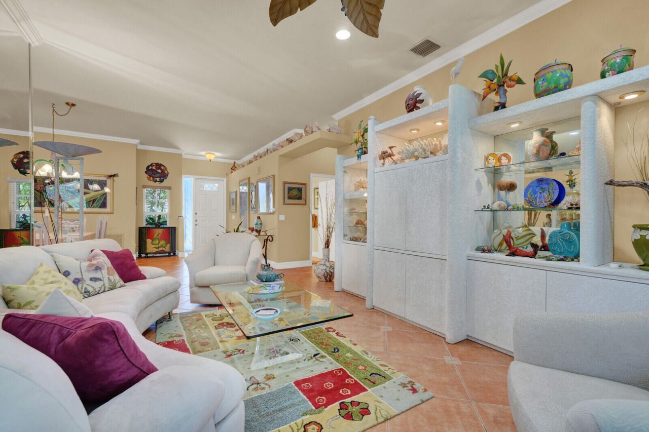 718 NW 177th Avenue, Pembroke Pines, FL 33029 Photo