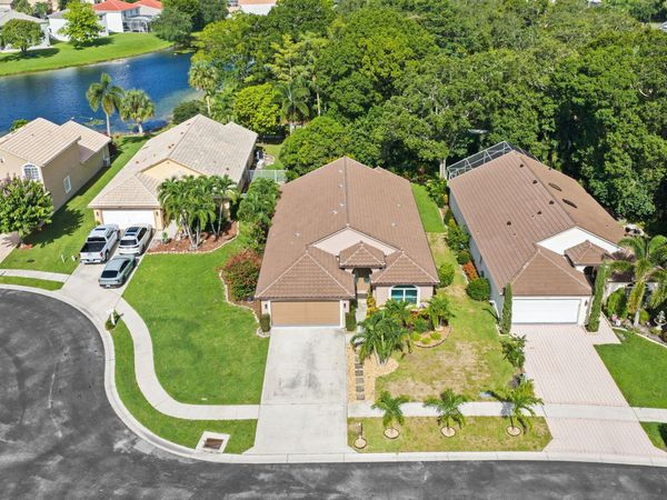 1842 OAK BERRY Circle, Wellington, FL 33414