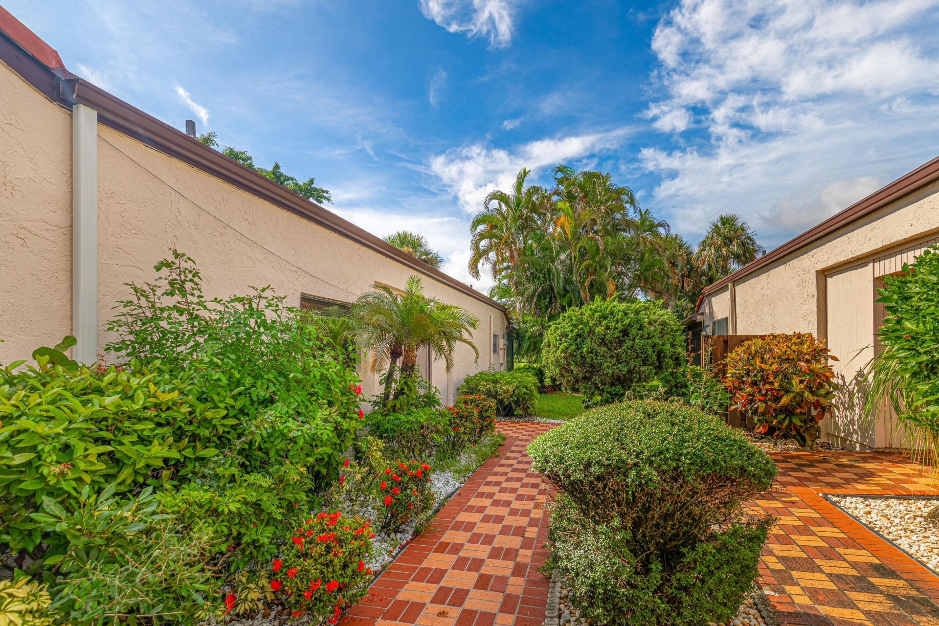 8008 Eastlake Drive, Boca Raton, FL 33433 Photo