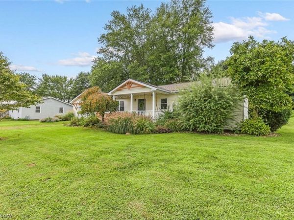 89 Beard Street, Frazeysburg, OH 43822