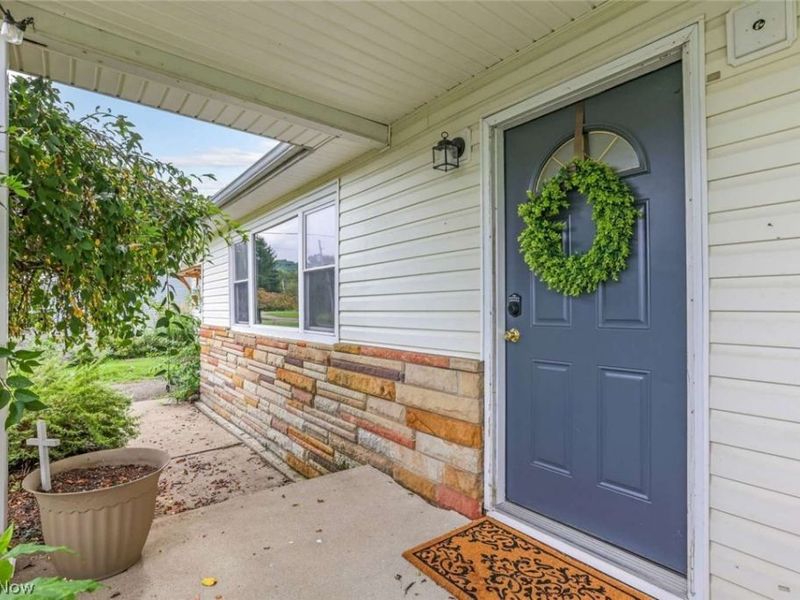 89 Beard Street, Frazeysburg, OH 43822 Photo 2