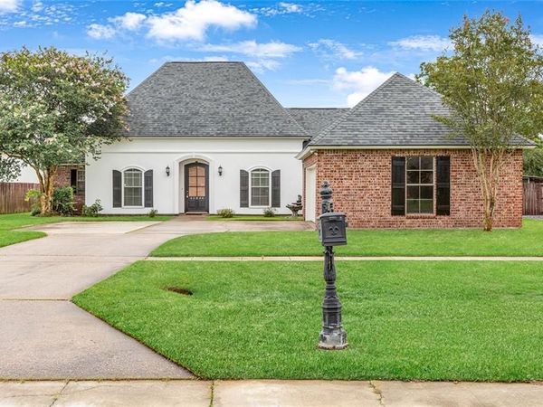 32840 FOX RUN Drive , Walker, LA 70785