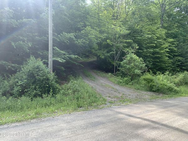 189 Covenant Circle, East Nassau, NY 12062