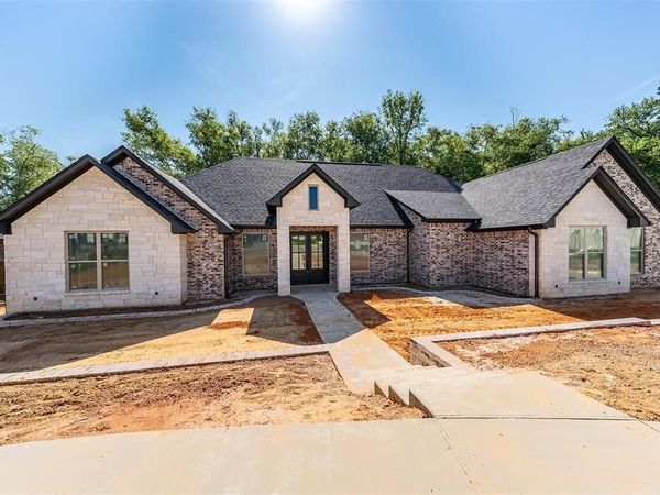 2546 Barton Creek Circle , Tyler, TX 75703