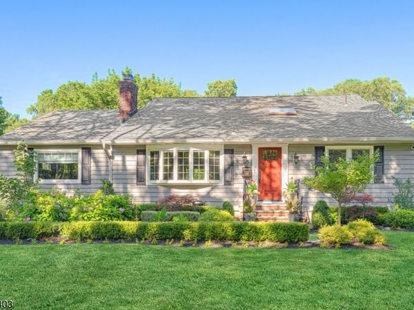 131 S Highwood Ave, Glen Rock, NJ 07452