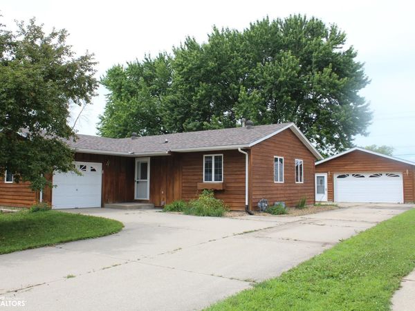 109 Oakridge Drive, Forest City, IA 50436