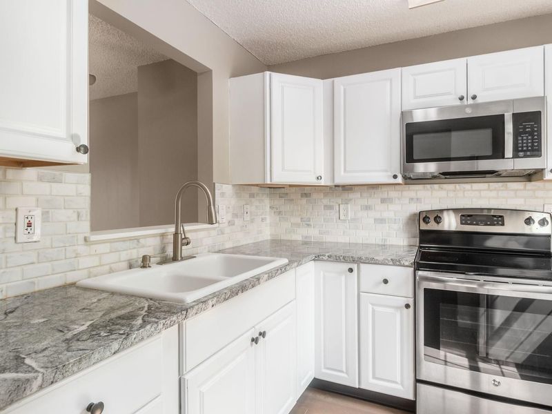 1752 Bennigan Drive, Unit Unit 114C, Hilliard, OH 43026 Photo 6