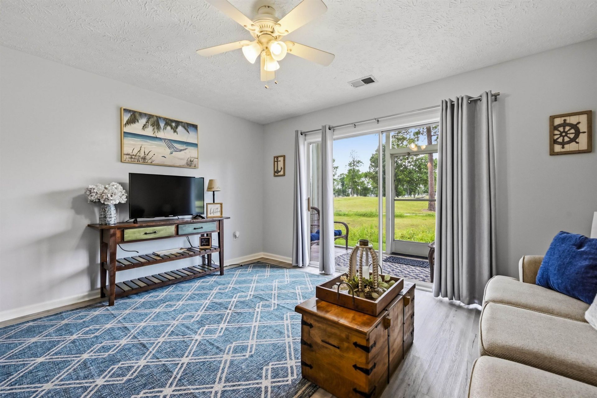 573 Blue River Ct. Photo 25