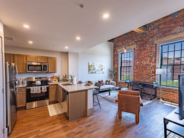 90 Grove St, Unit 307, Worcester, MA 01605