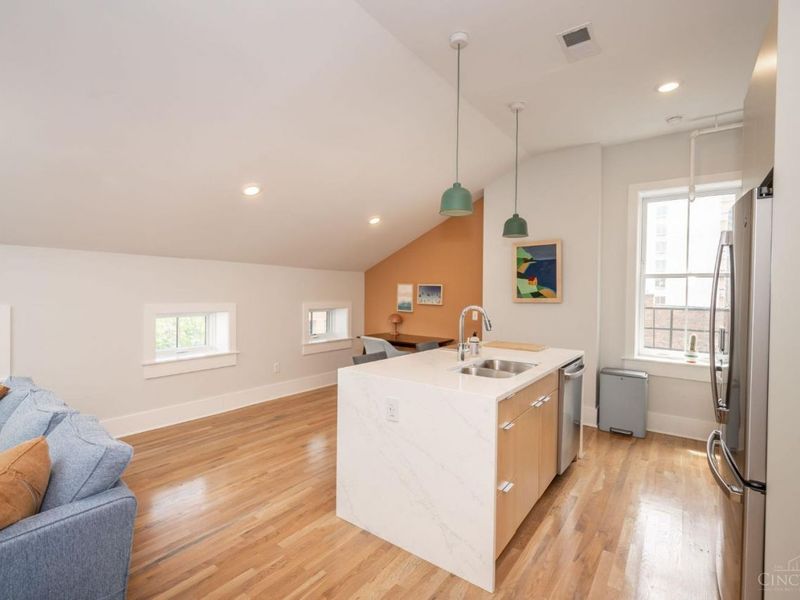 915 Vine Street, Unit 401, Cincinnati, OH 45202 Photo 5