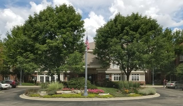 605 Barrington Avenue , East Dundee, IL 60118