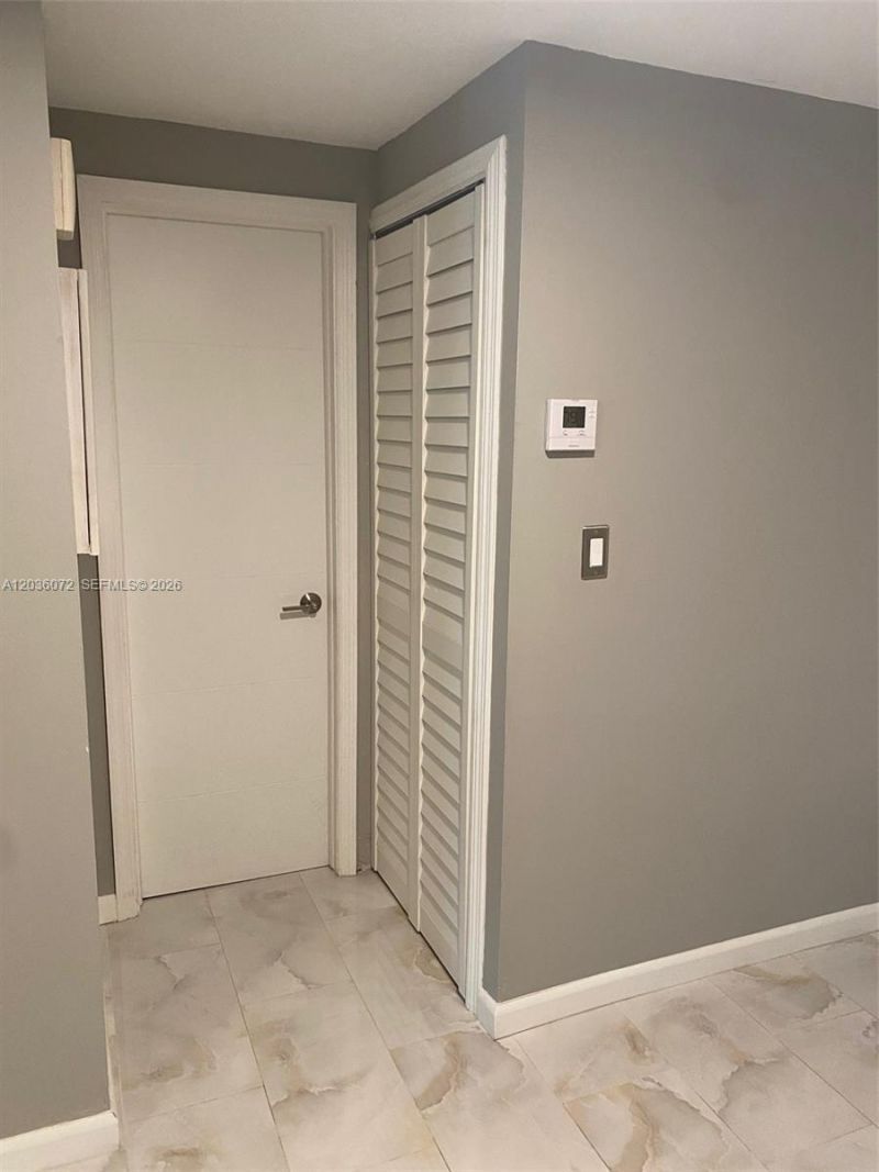 590 NE 199th Ter , Unit 2Y, Miami, FL 33179 Photo