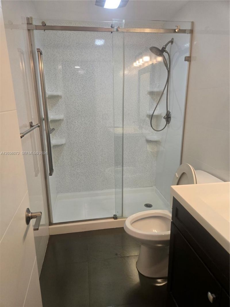 590 NE 199th Ter , Unit 2Y, Miami, FL 33179 Photo