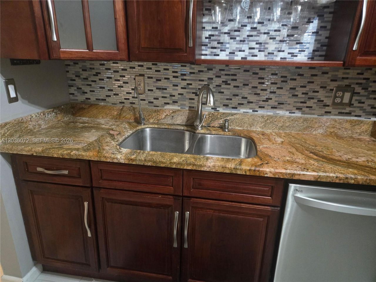 590 NE 199th Ter , Unit 2Y, Miami, FL 33179 Photo