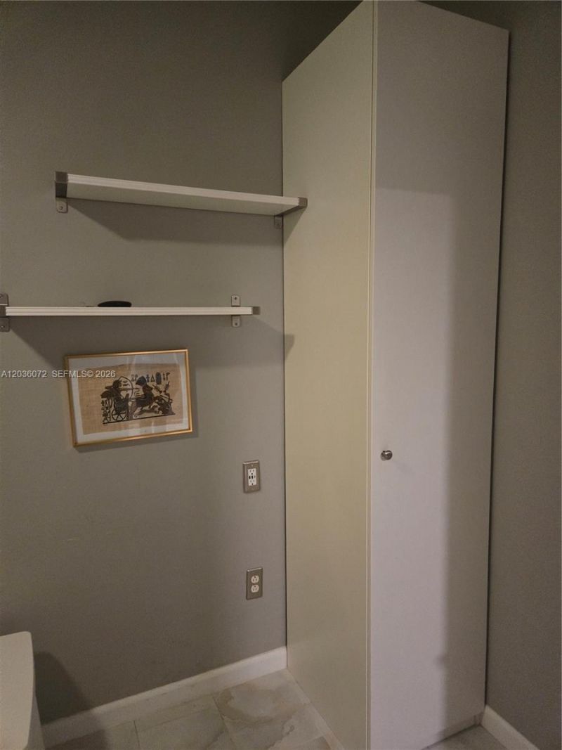 590 NE 199th Ter , Unit 2Y, Miami, FL 33179 Photo