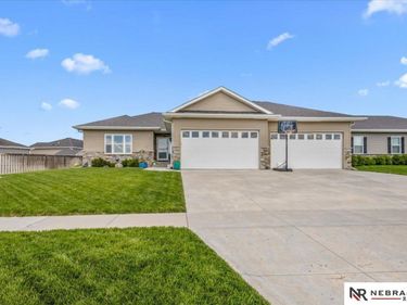 9920 S 73rd Street, Lincoln, NE 68516