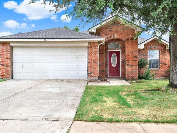 306 Lakefront Drive, Wylie, TX 75098