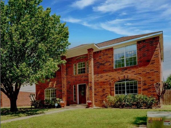 811 Valleycreek Road, Mesquite, TX 75181