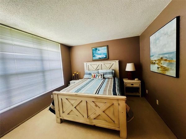 605 Oaks Drive, Unit 1009, Pompano Beach, FL 33069