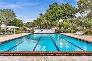 605 Oaks Drive, Unit 1009, Pompano Beach, FL 33069 Photo