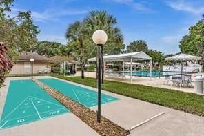 605 Oaks Drive, Unit 1009, Pompano Beach, FL 33069 Photo