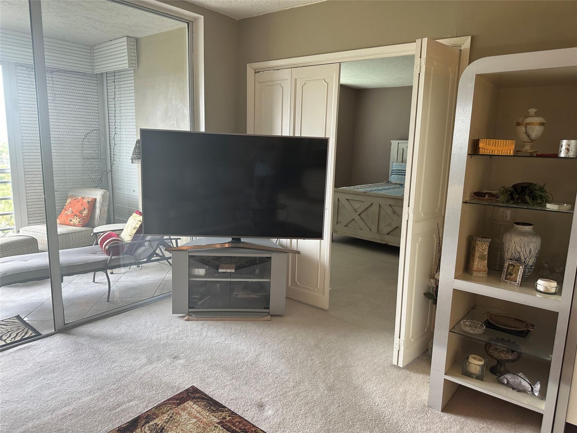 605 Oaks Drive, Unit 1009, Pompano Beach, FL 33069 Photo