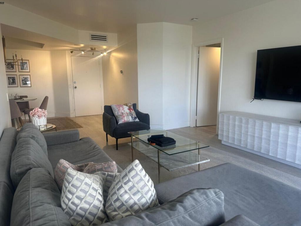3640 Yacht Club Drive, Unit 1403, Aventura, FL 33180 Photo