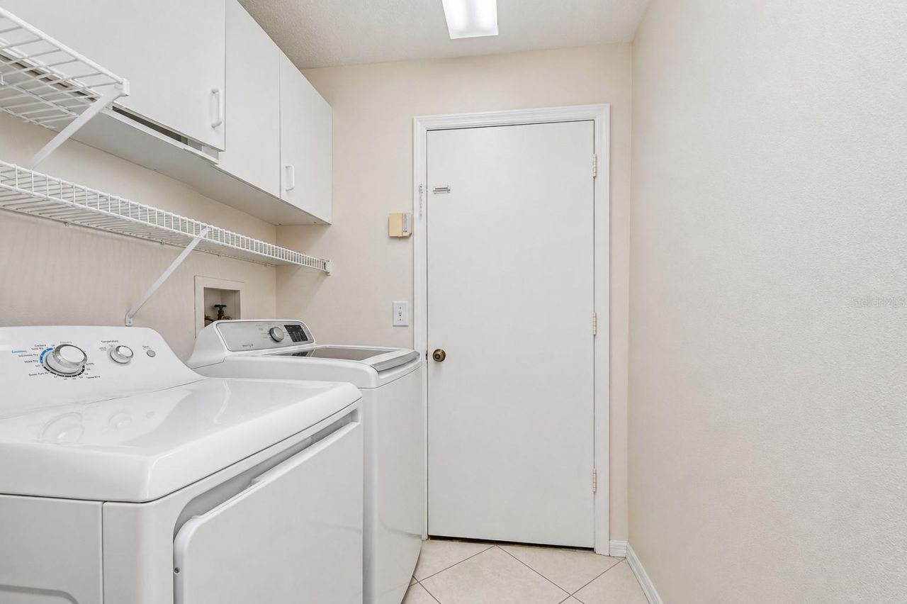 4102 Amber Ridge Lane , Valrico, FL 33594 Photo