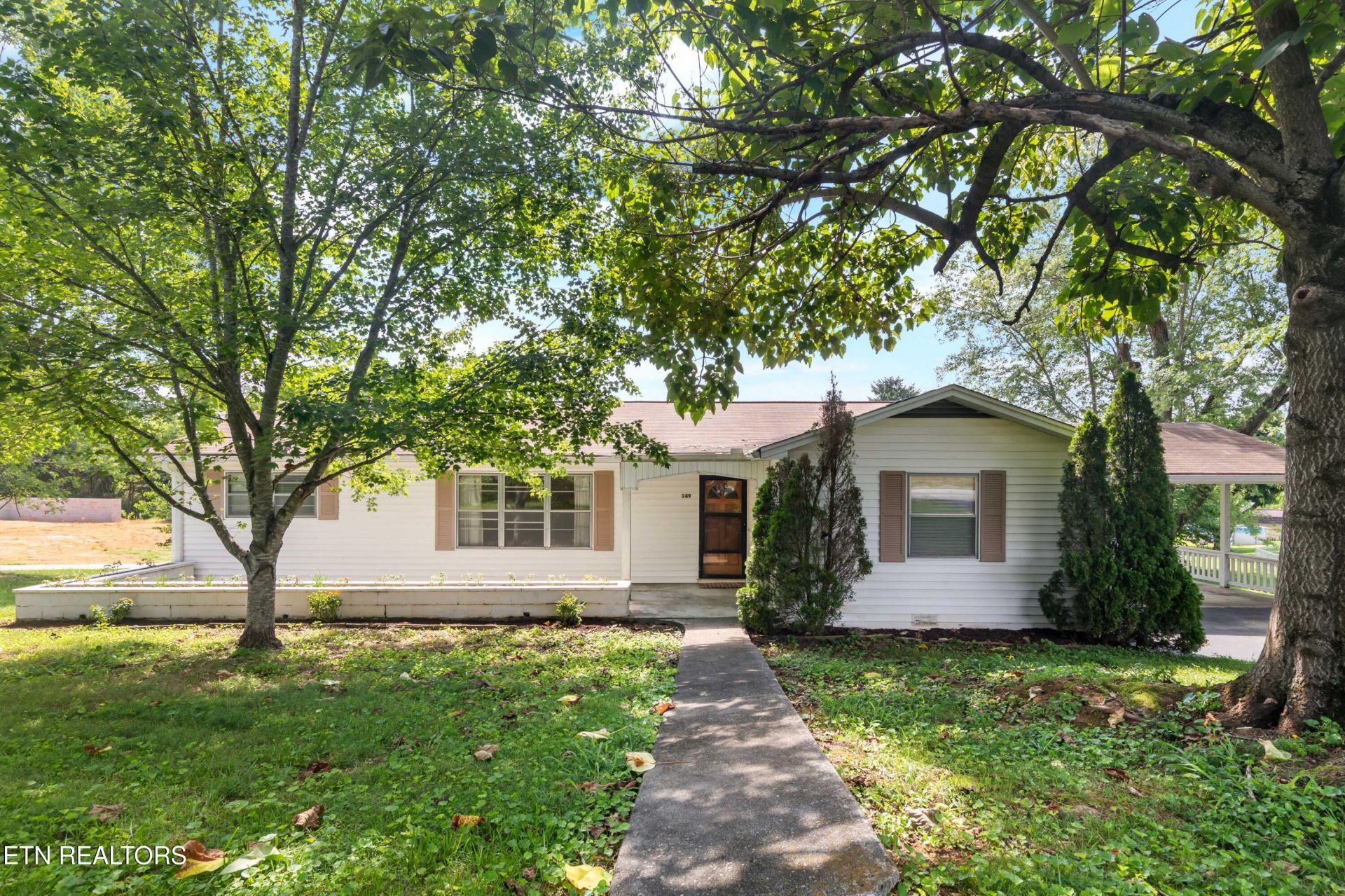 149 Holbrook Ave, Lenoir City, TN 37771 Main Photo