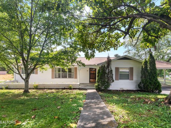 149 Holbrook Ave, Lenoir City, TN 37771