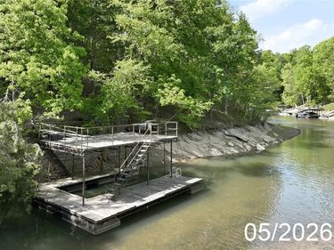 5042 McKinzey Lane, Flowery Branch, GA 30542