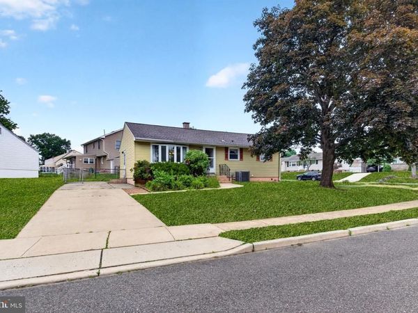 26 BRAVER DRIVE , HAMILTON, NJ 08610
