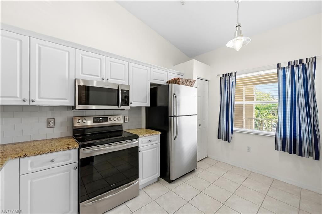 6605 Huntington Lakes Cir, Unit 203, Naples, FL 34119 Photo