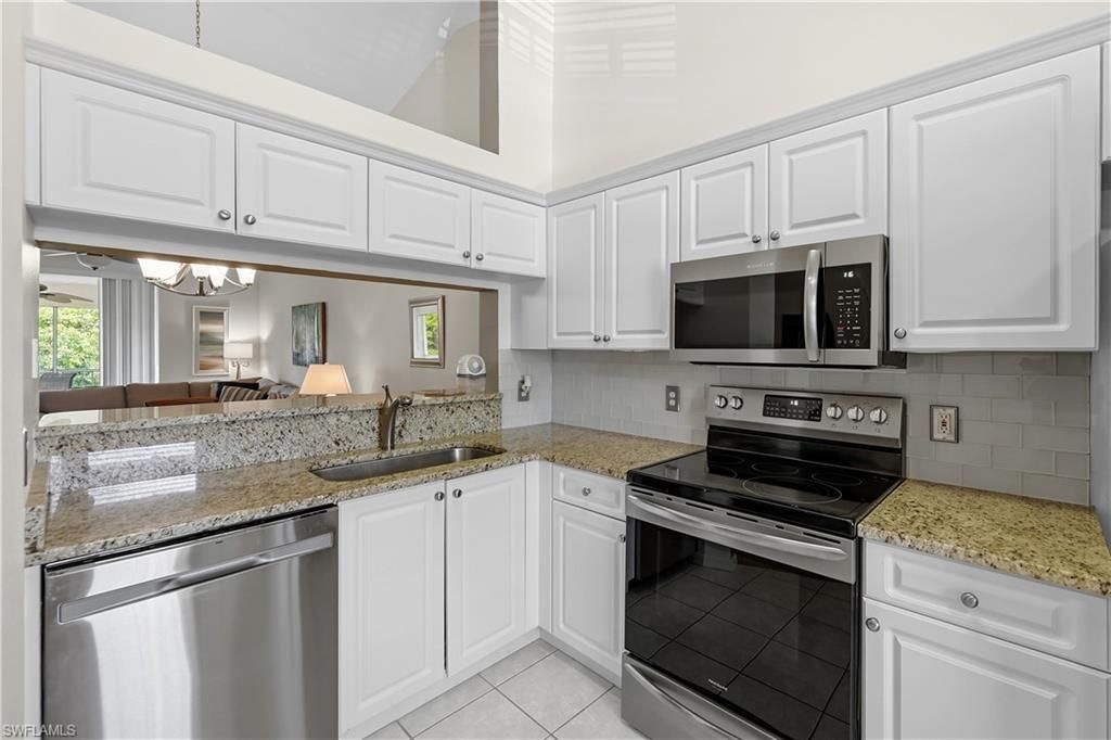6605 Huntington Lakes Cir, Unit 203, Naples, FL 34119 Photo