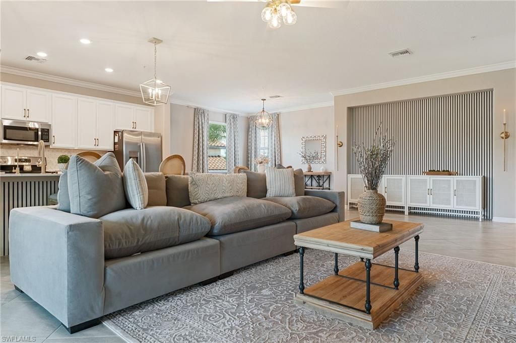 12027 Hawthorn Lake Dr, Unit 202, Fort Myers, FL 33913 Photo