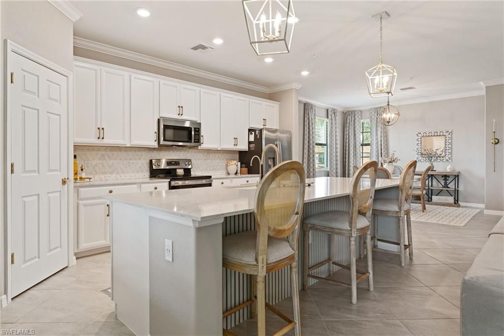 12027 Hawthorn Lake Dr, Unit 202, Fort Myers, FL 33913 Photo