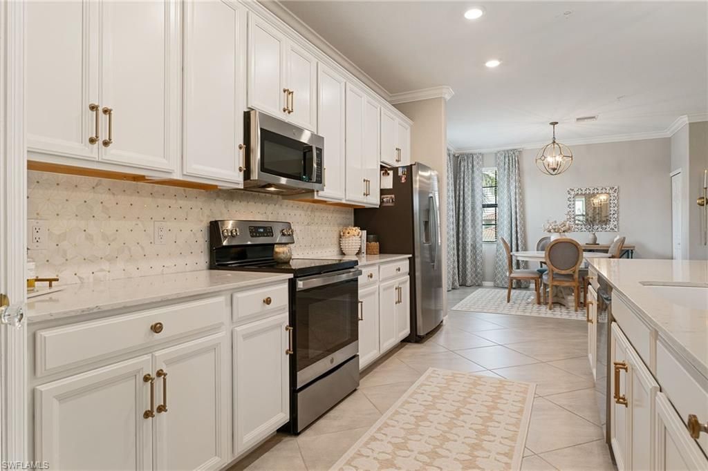 12027 Hawthorn Lake Dr, Unit 202, Fort Myers, FL 33913 Photo
