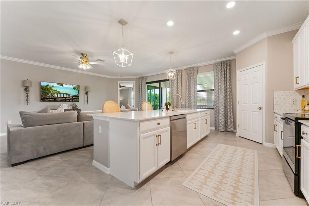12027 Hawthorn Lake Dr, Unit 202, Fort Myers, FL 33913 Photo